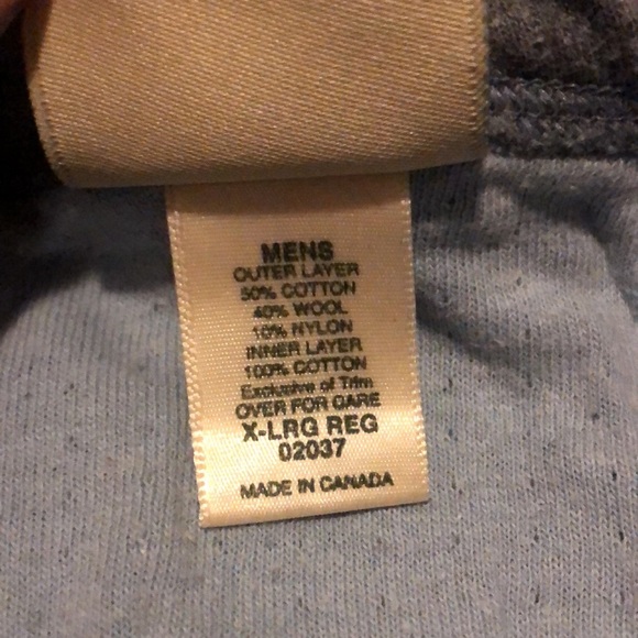 L.L.Bean Men’s Vintage Pullover Henley Shirt – XL Regular – Made in Canada - Picture 7 of 8